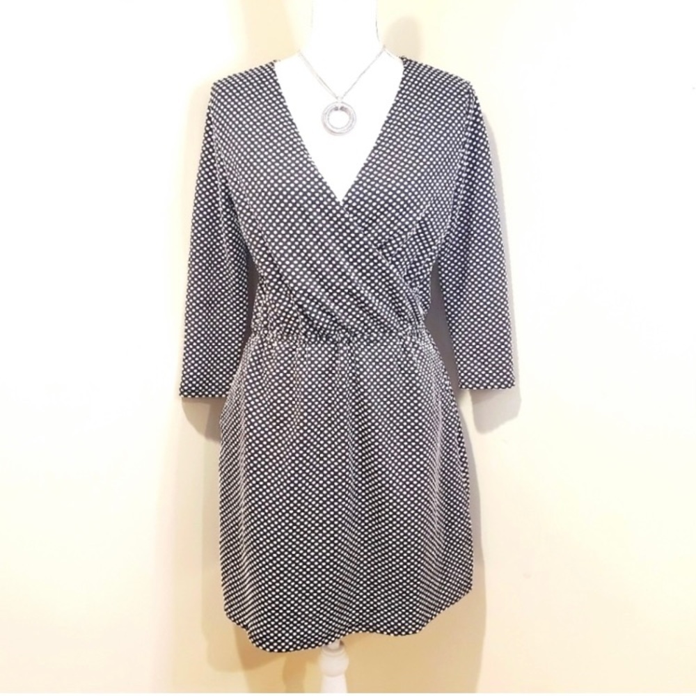 Dress - Picture 2 of 8